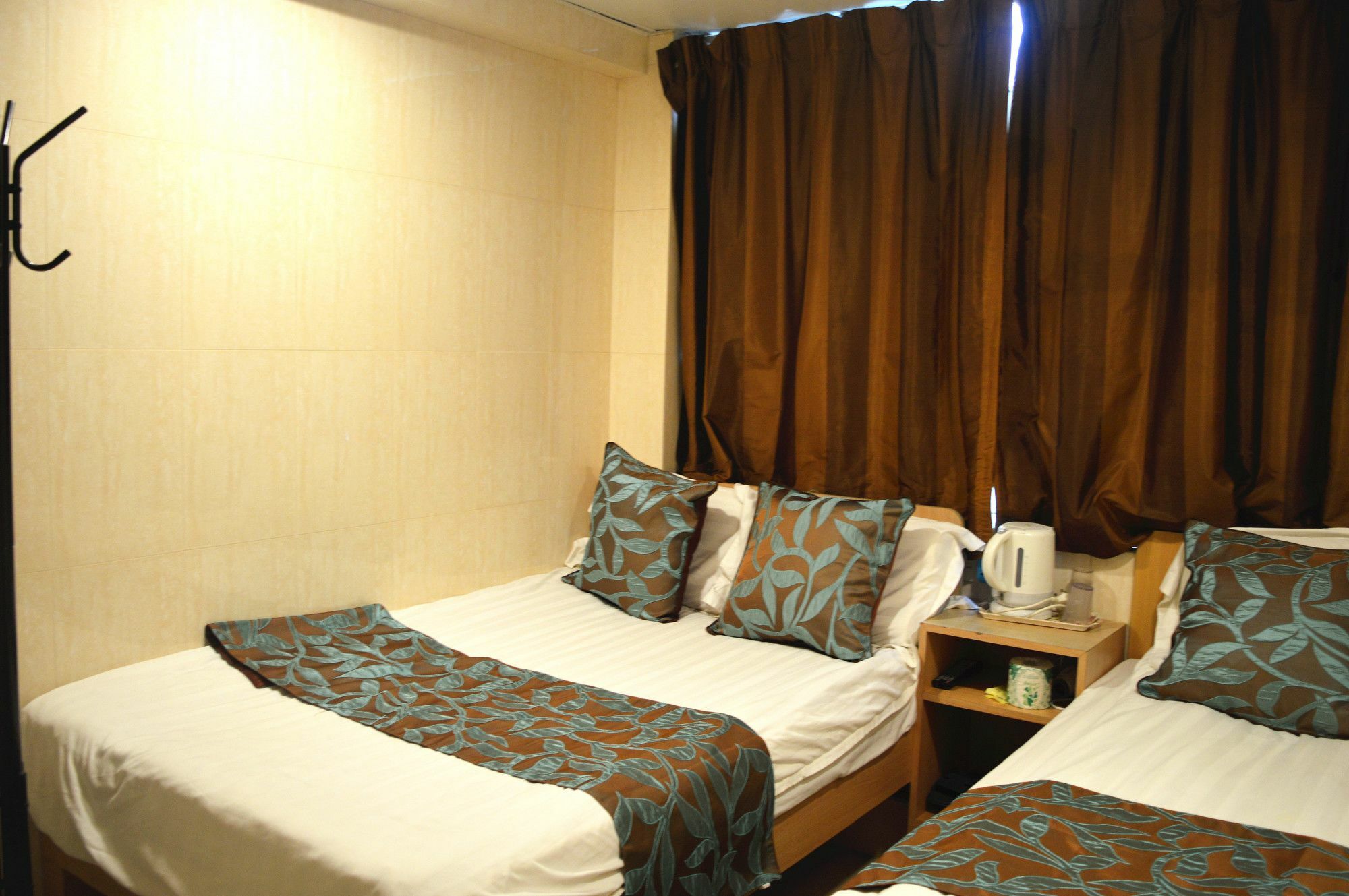 Mong Kok Guo Du Hostel Цзюлун Экстерьер фото